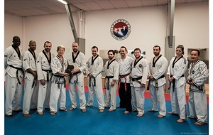 Les ceintures noires de l'Institut de Taekwondo Paris en stage à l'Académie de Maitre Lee Kwan Young